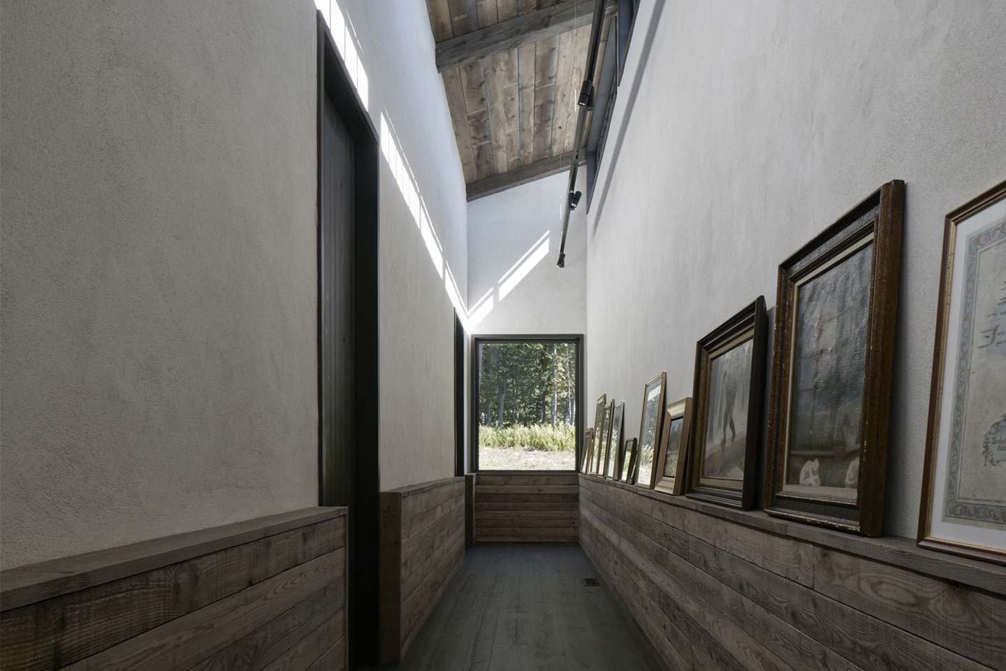 MG2 HOUSE by Alain Carle Architecte