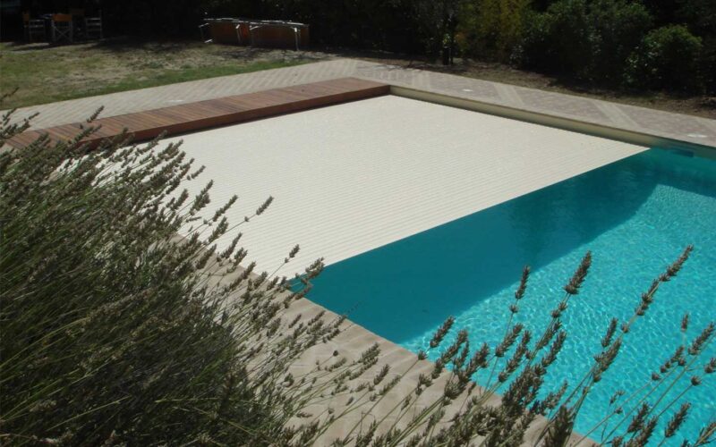 Copertura piscine interrate: tipologie tra cui scegliere