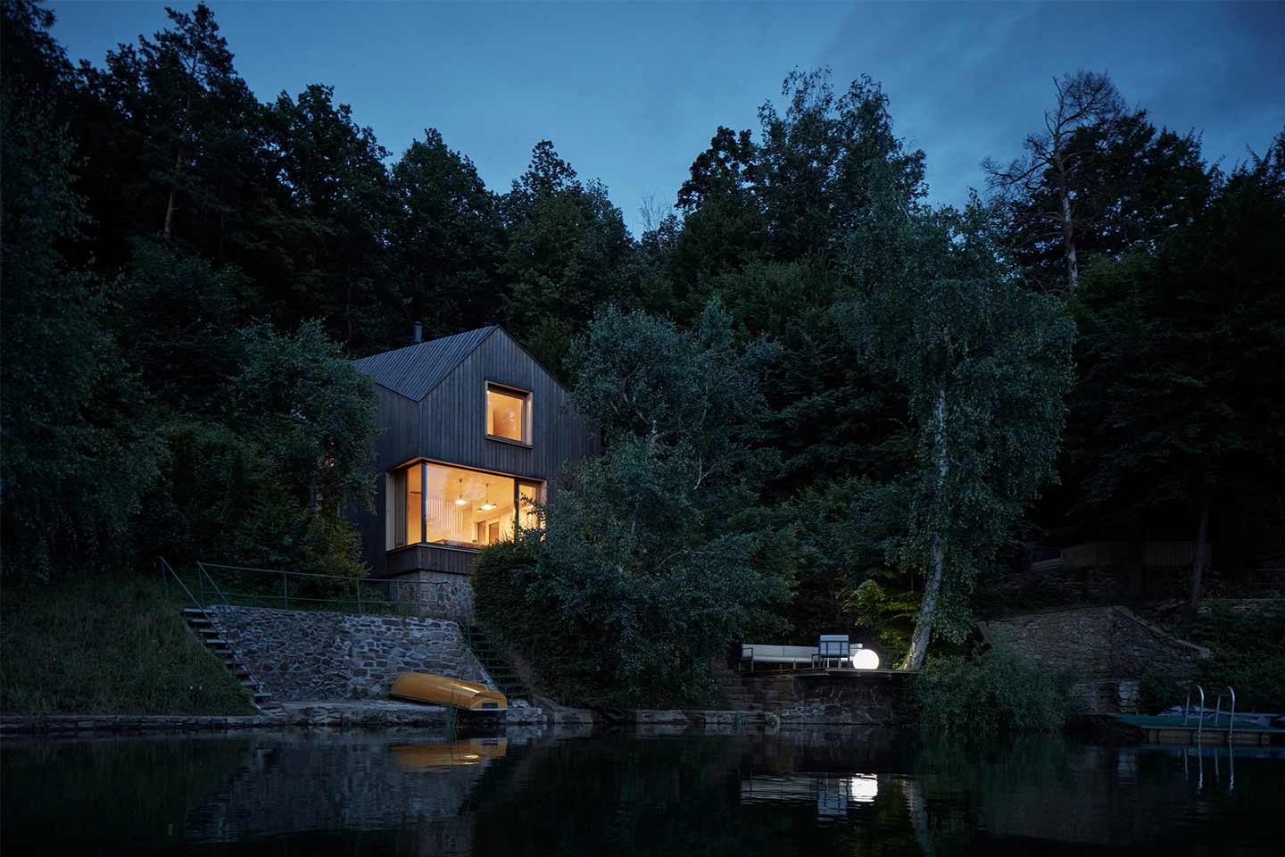 casa vacanze in legno sul lago
