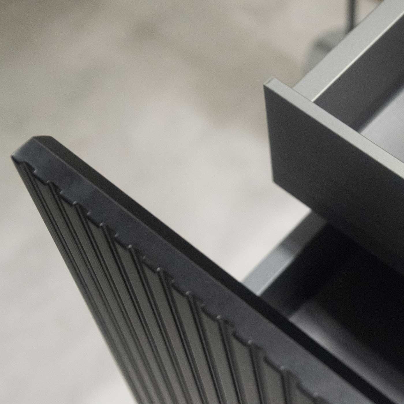 Pirovano bagno Linear particolare anta
