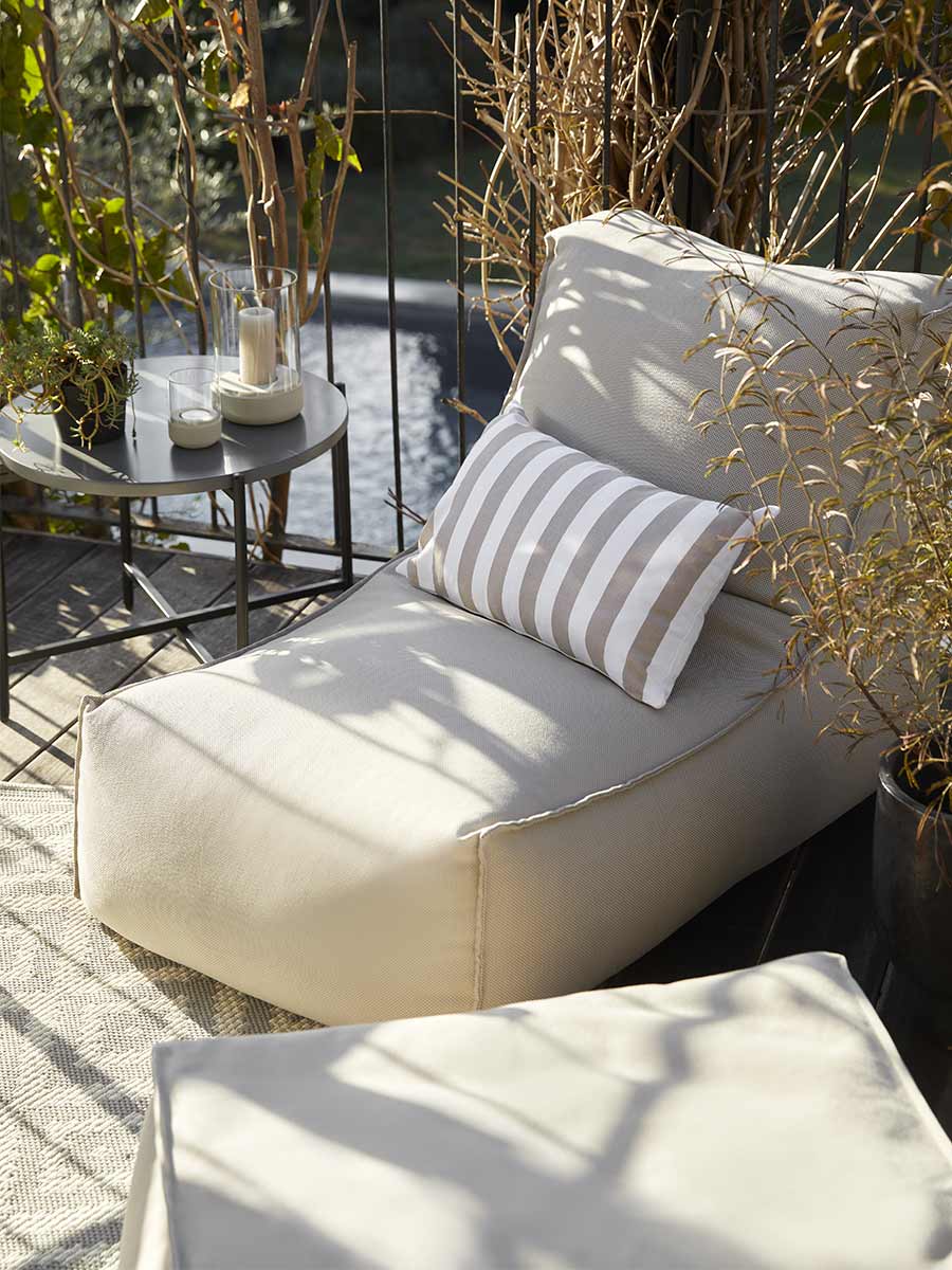 small balcony westwing 4