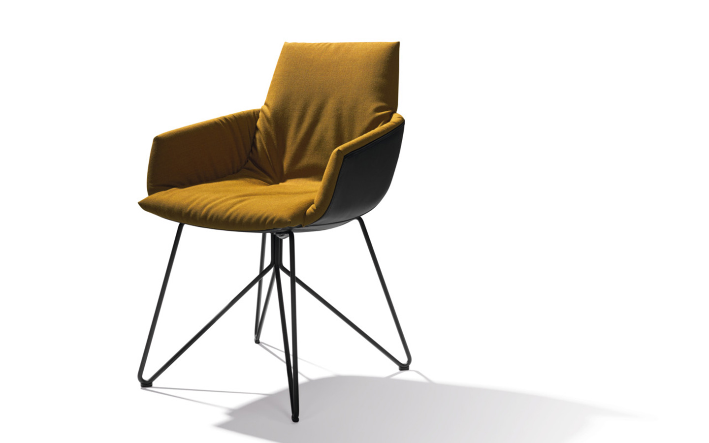 TEAM 7 presenta le sue nuove sedie dal design sostenibile