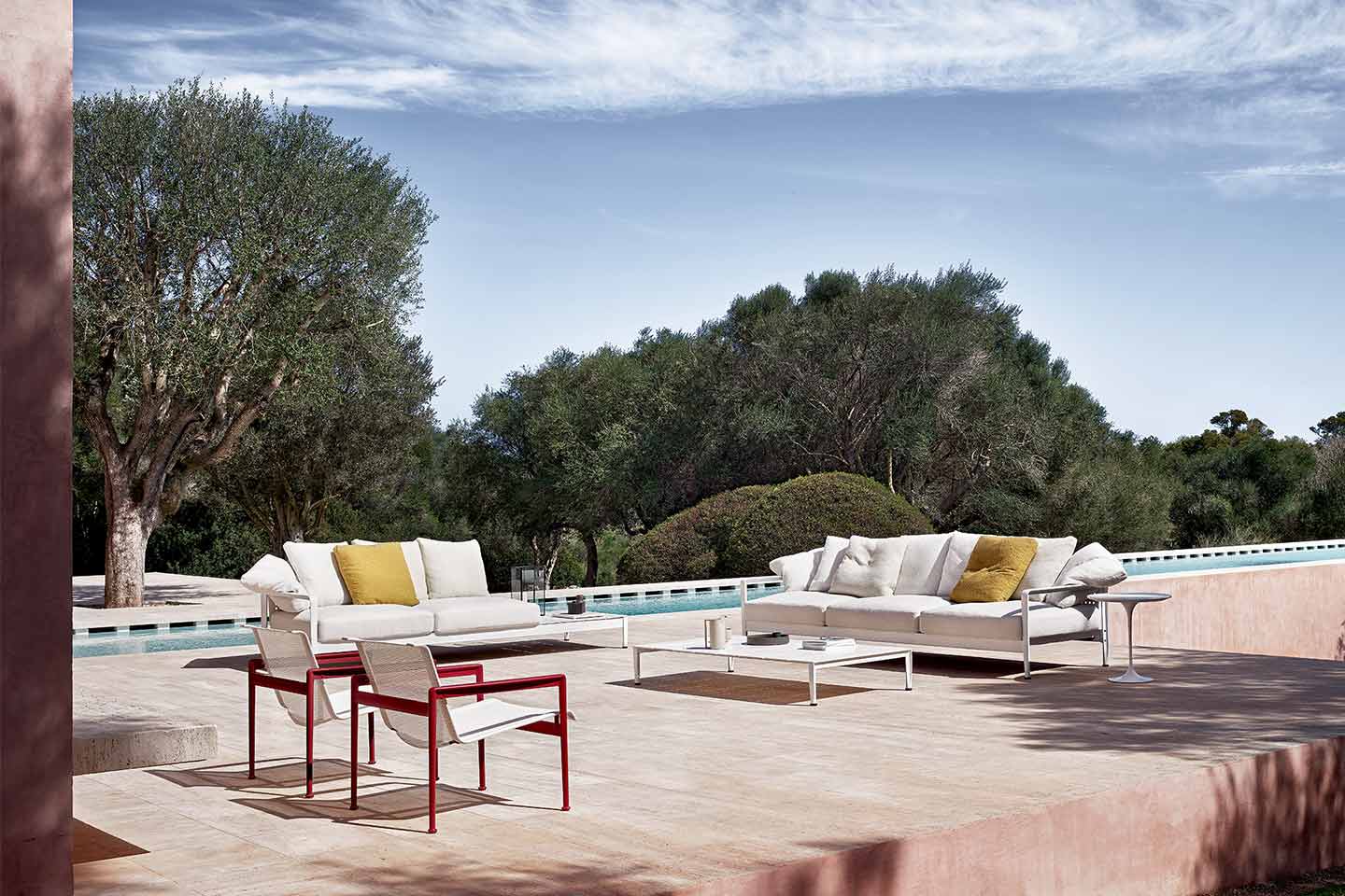 collezione Outdoor di Piero Lissoni prodotta e venduta da Knoll