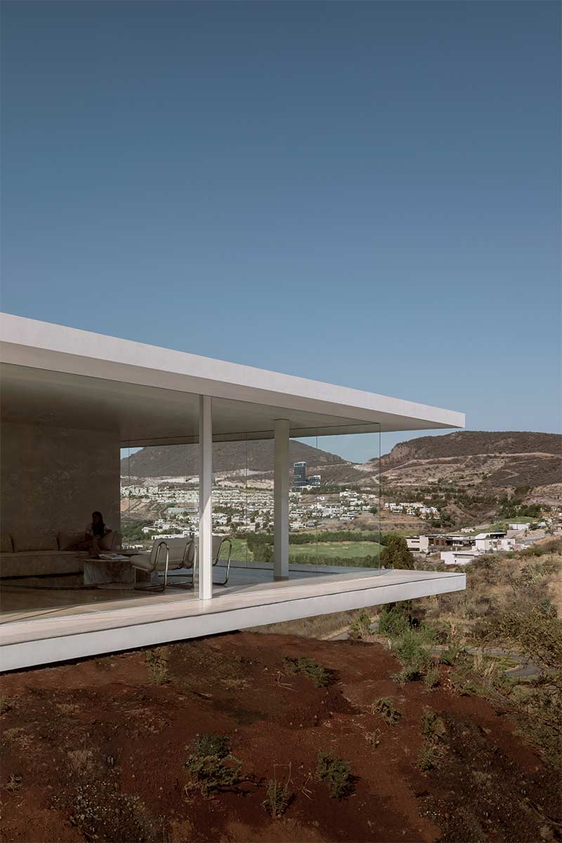 casa contemporanea con ampie vedute