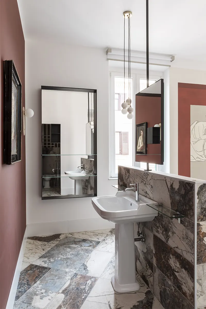 bagno en suite in un appartamento turistico di charme nel cuore di Roma