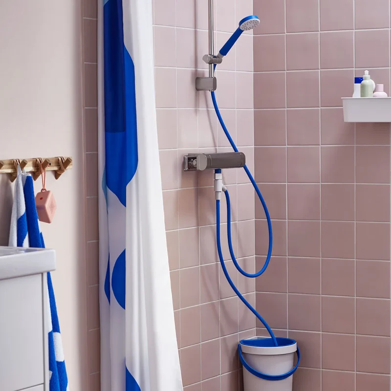 doccia con deviatore acqua fredda di Ikea collezione BERGVATTNET