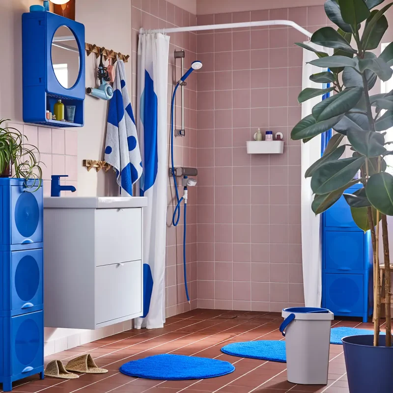 bagno arredato con la nuova collezione smart Ikea BERGVATTNET