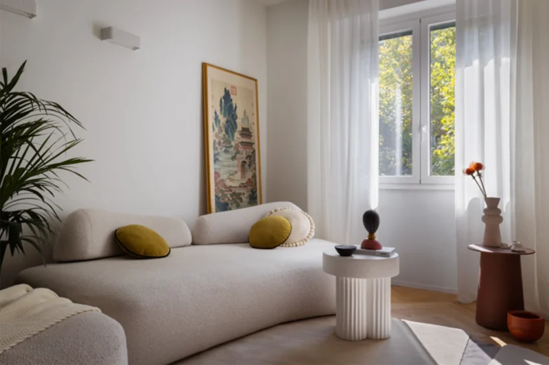 Casa Safran Cenisio: un appartamento milanese anni ’60 diventa un viaggio tra Oriente e modernismo
