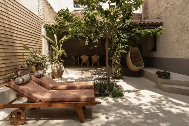 Il cortile che non ti aspetti: come trasformare ogni spazio esterno in un’architettura da abitare
