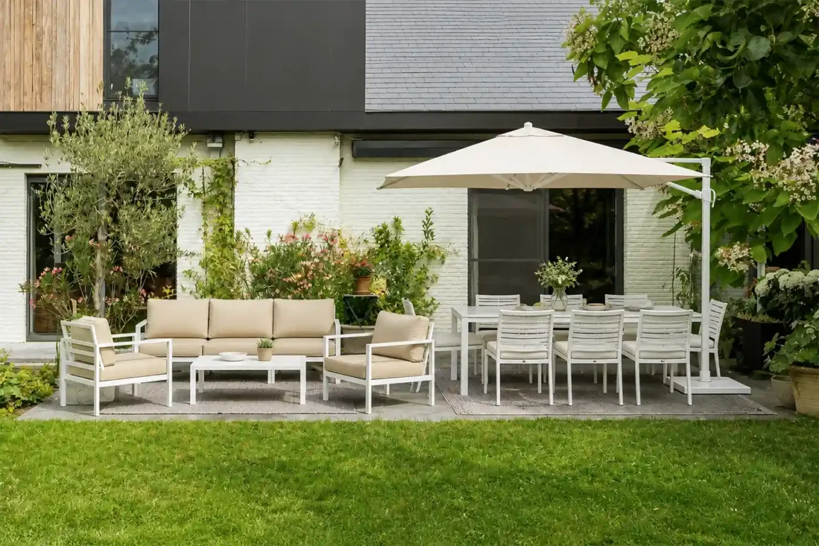 Salotto da giardino in alluminio con divano e poltrone