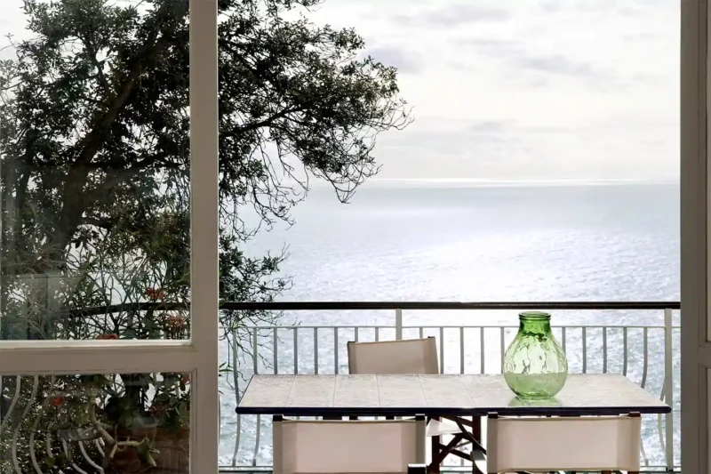 Casa a Zoagli: quando il mare entra in casa, firmato Atelier NIMA