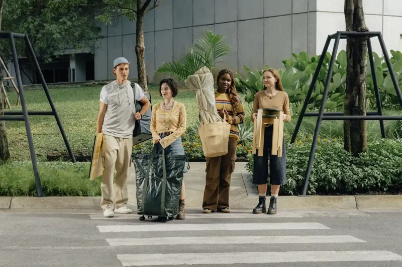 IKEA lancia KOMPISHANG: arredi portatili per i nomadi urbani
