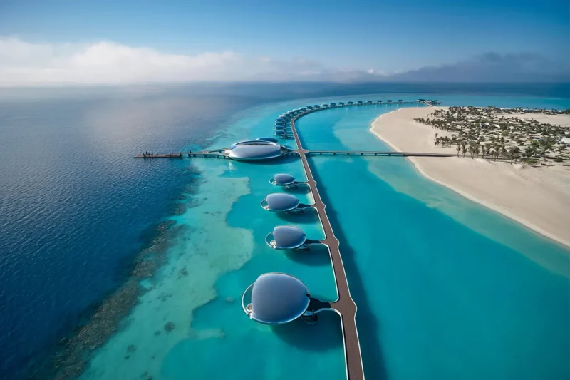 Shebara Resort: le sfere futuristiche che sfidano il Mar Rosso